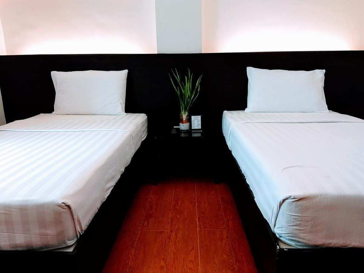Top Star Hotel Oton Экстерьер фото
